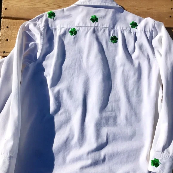 VTG Quacker Factory Clover & Button Covers Shirt SZ SMALL St.Patrick’s Day Irish - Picture 2 of 7
